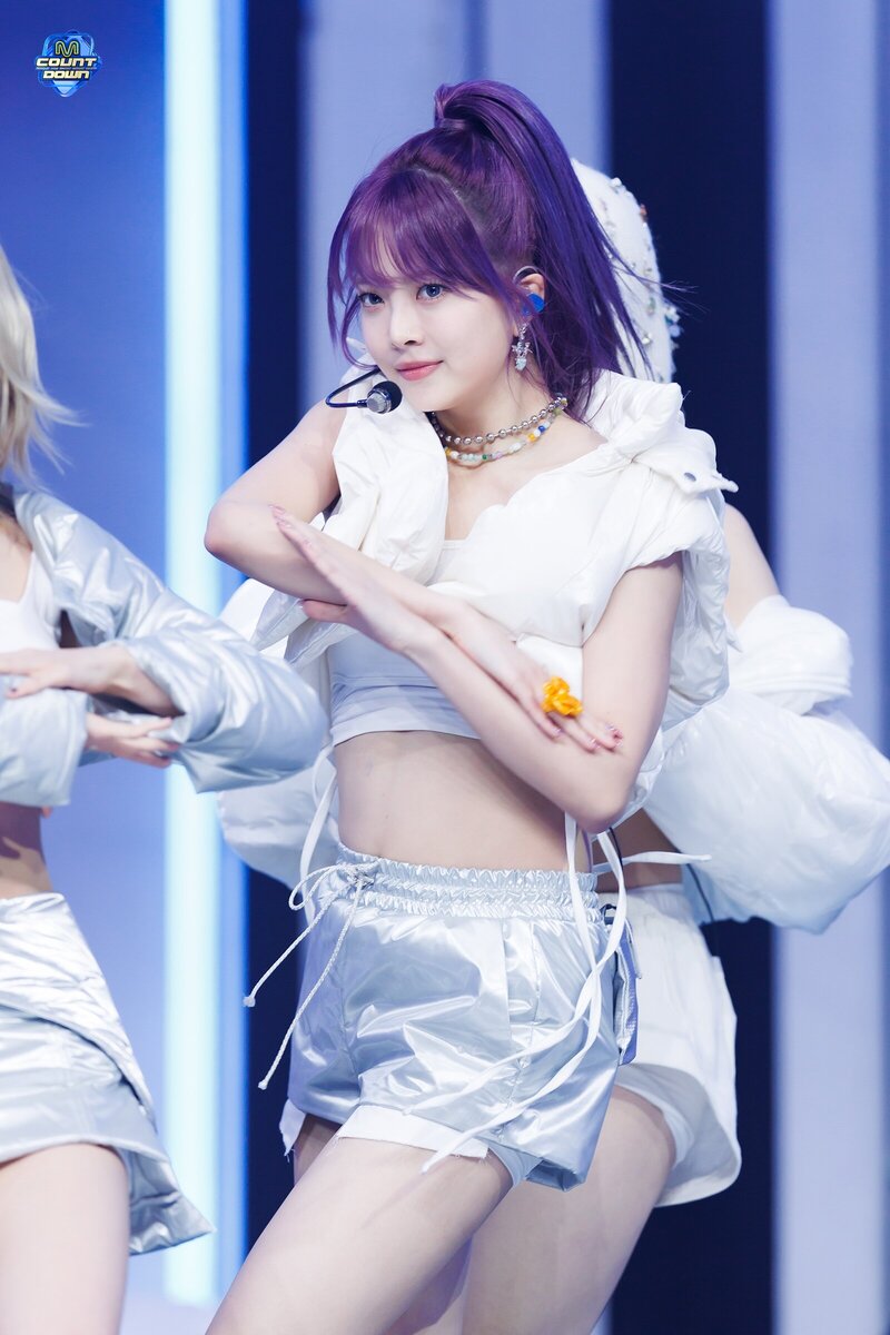 240222 LE SSERAFIM Eunchae - 'EASY' and 'Swan Song' at M Countdown documents 1