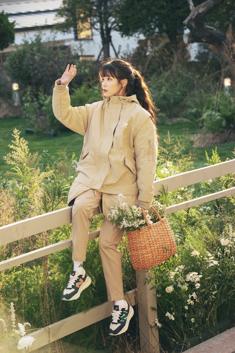 IU for New Balance 2022 SS 'Blessed' Campaign documents 7