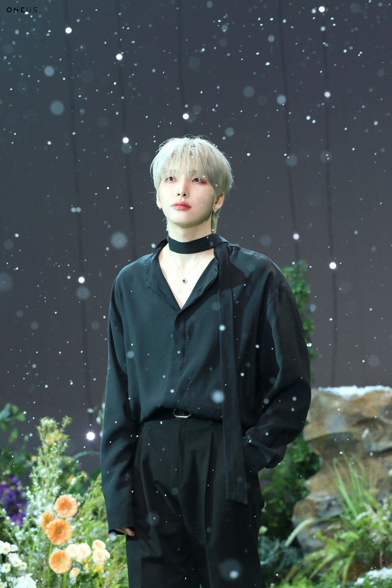 ONEUS 'Rupert's Drop' MV behind documents 1