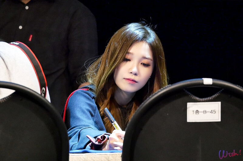 160929 Apink EUNJI at fansign event documents 23