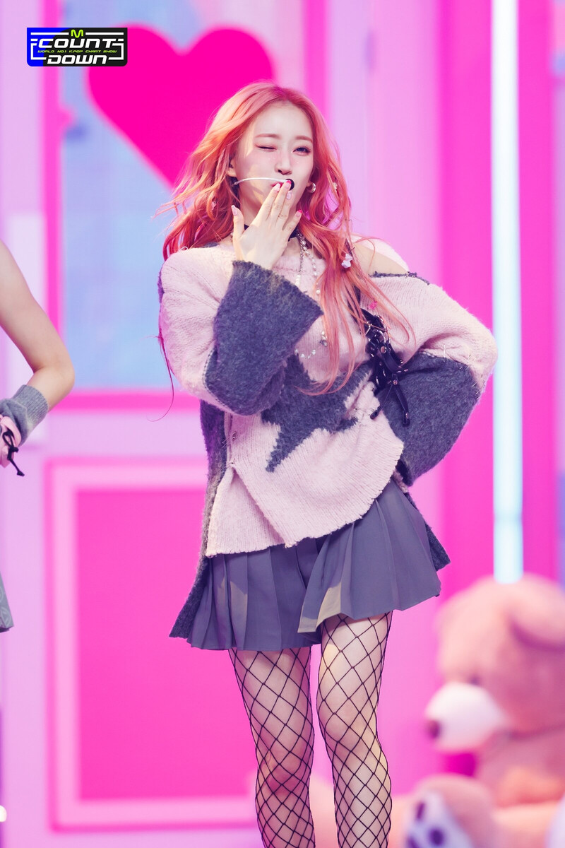 230216 STAYC Sumin - 'Teddy Bear' at M COUNTDOWN | kpopping