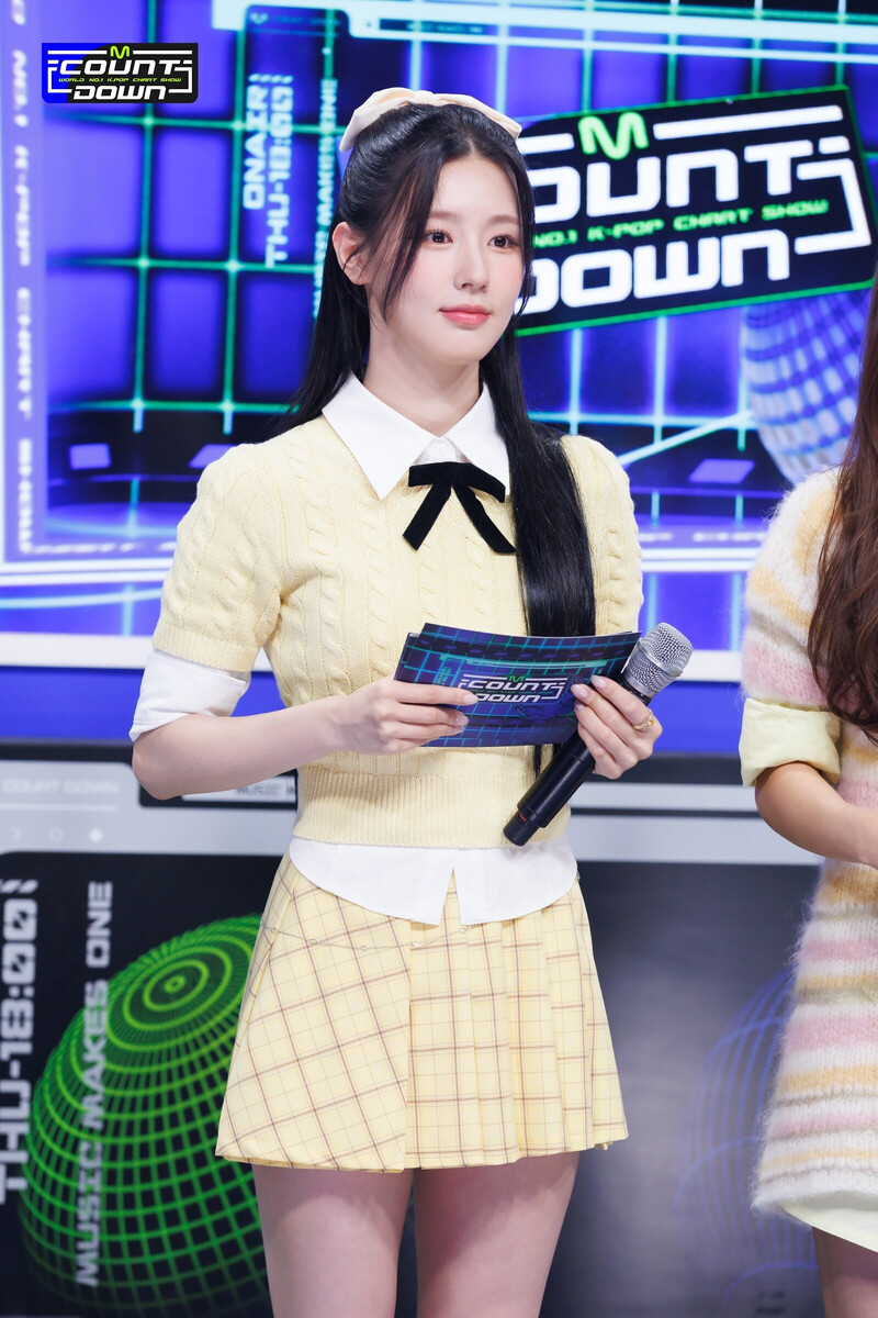 230504 M Countdown MC's Miyeon, Joohoney & Saena documents 4