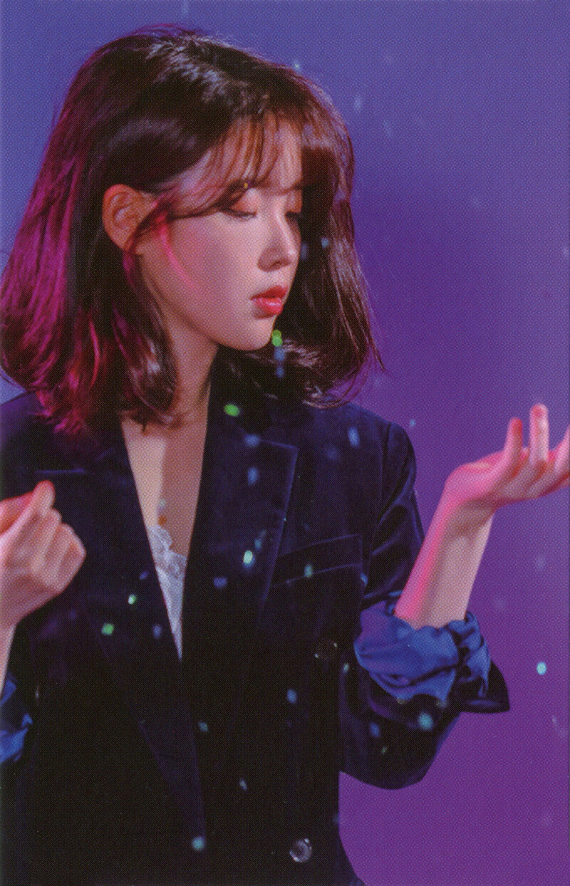 IU - 2018 Season's Greetings [SCANS] documents 5