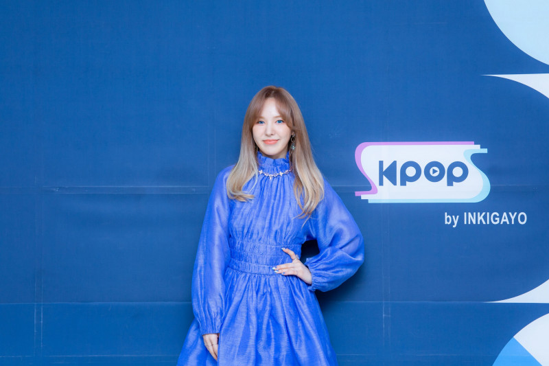 210411 SBS Twitter Update - Wendy at Inkigayo Photowall documents 2