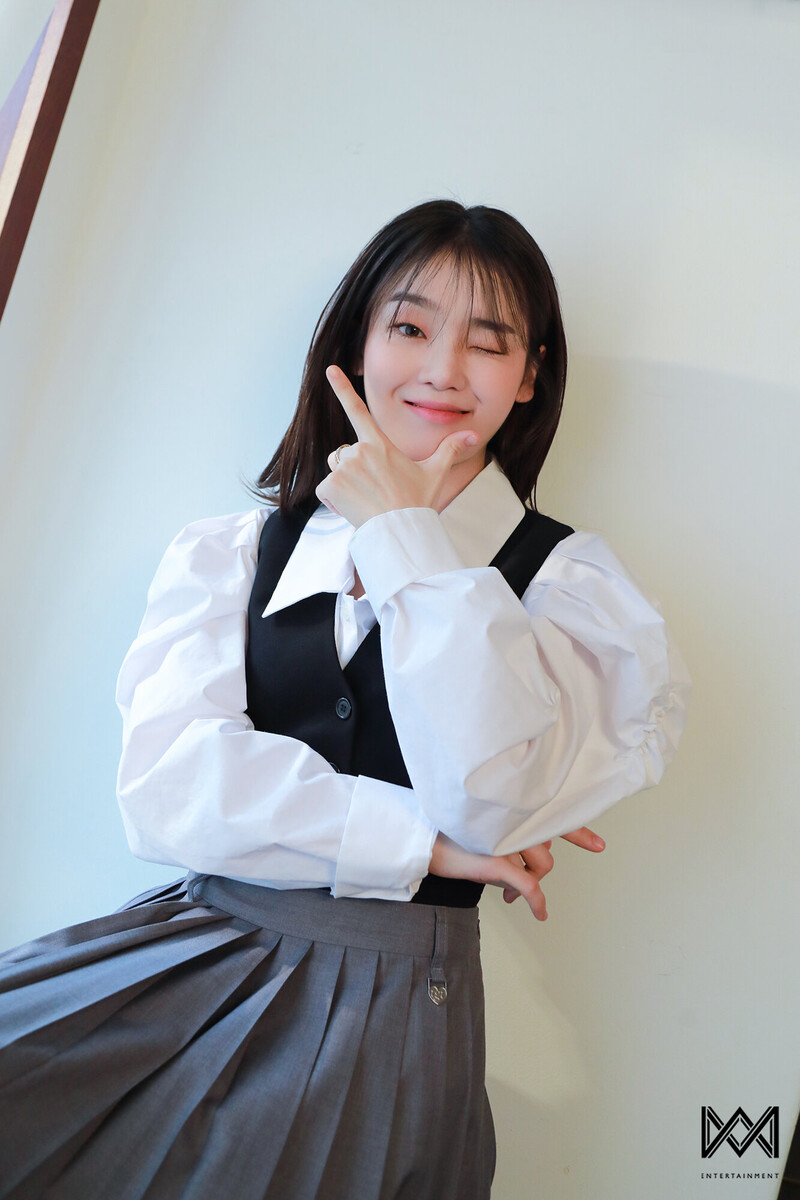 221007 WM Naver Post - OH MY GIRL Sunghee 'Big Issue' Photoshoot documents 15