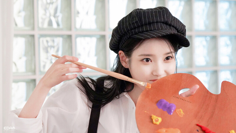 221116 EDAM Naver Post - IU - Season's Greetings Behind documents 15