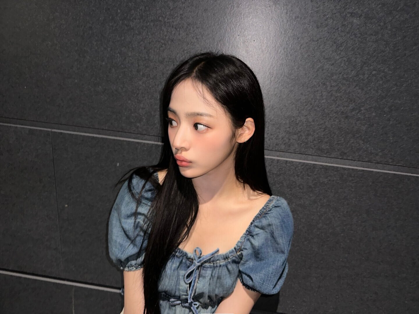 230626 NewJeans Twitter Update - Minji | kpopping