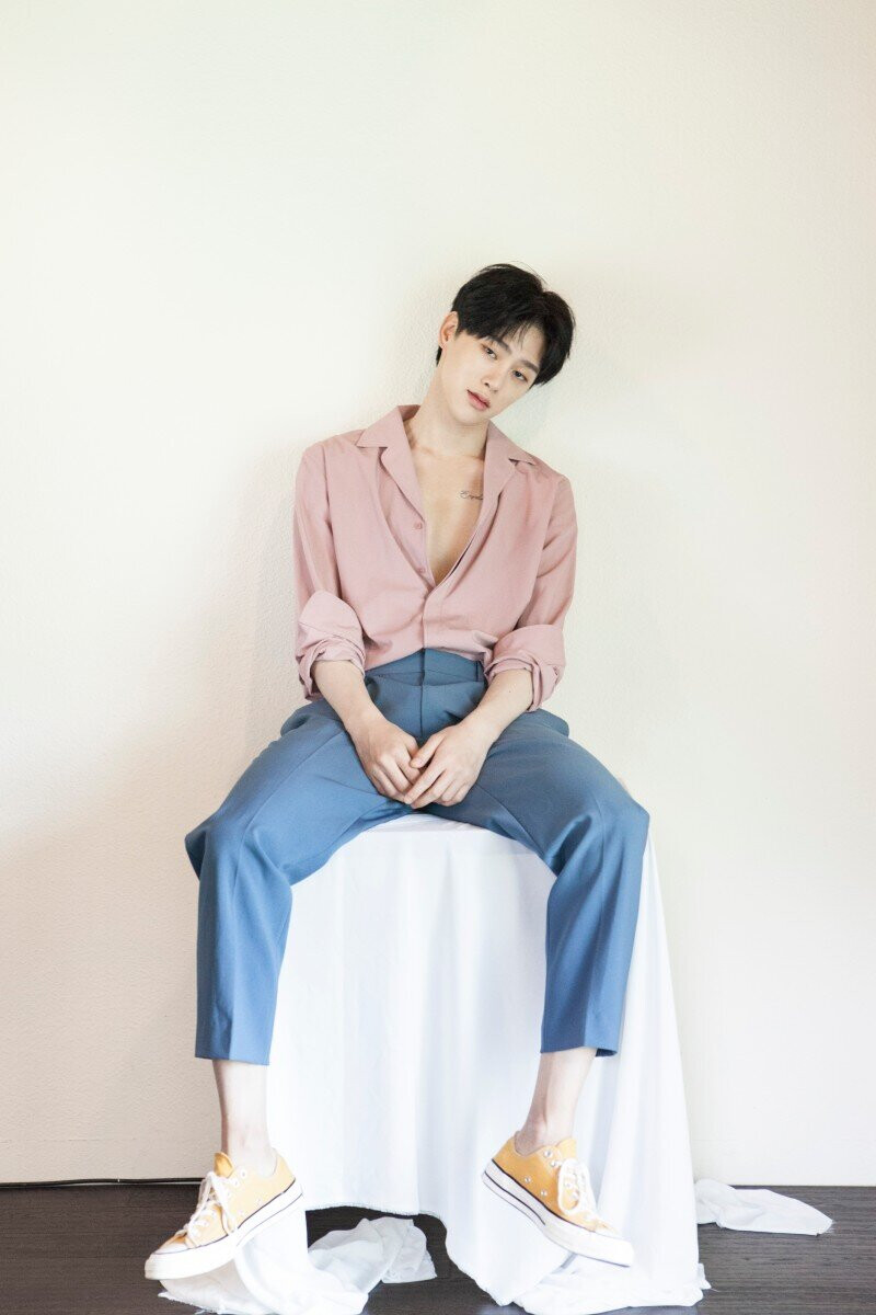 Kwon Hyunbin 2018 profile photos documents 8