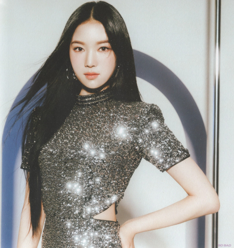 STAYC - 'Star To A Young Culture' Album [SCANS] documents 4