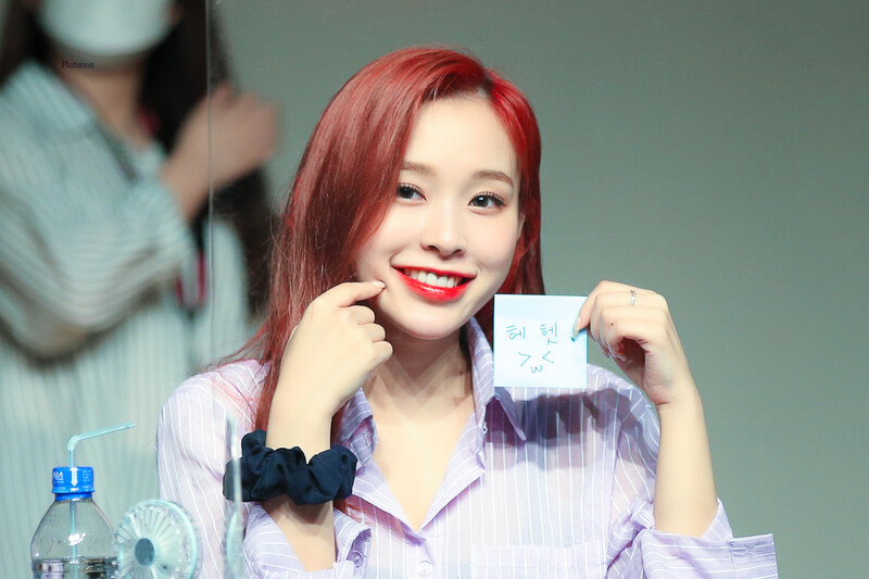 210627 Dreamcatcher Gahyeon - Fansign Event #2 documents 21