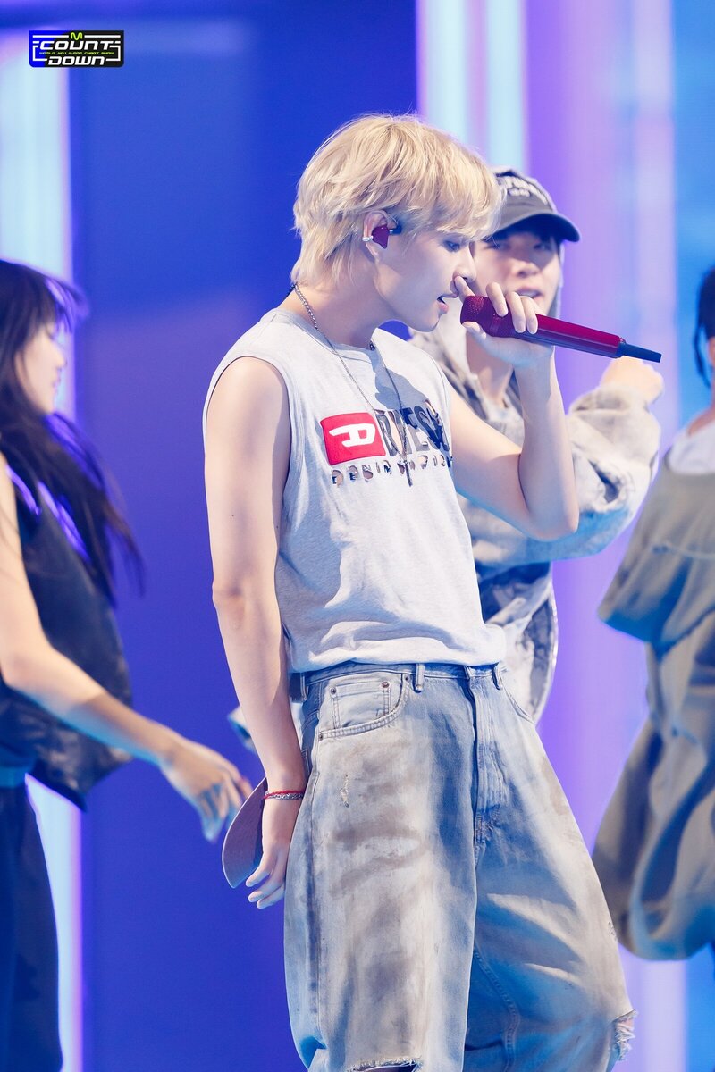 230914 BTS V -  'Slow Dancing' at M Countdown documents 7