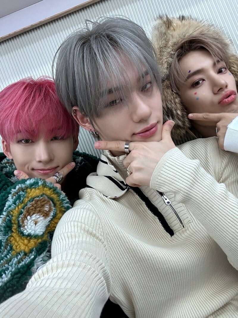 240104 ALL(H)OURS Twitter Update - Youmin, Kunho and Xayden documents 4