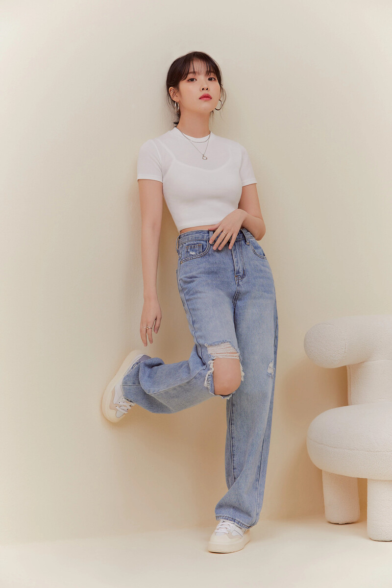 IU for New Balance 2022 CT302 Shoes documents 2