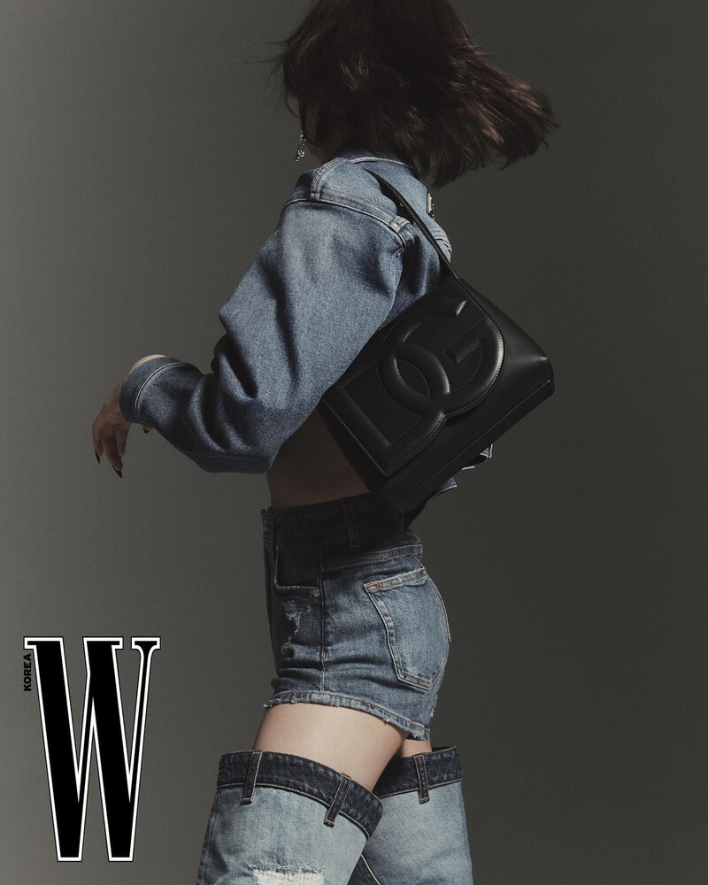 IVE Gaeul for W Korea x Dolce & Gabbana documents 2