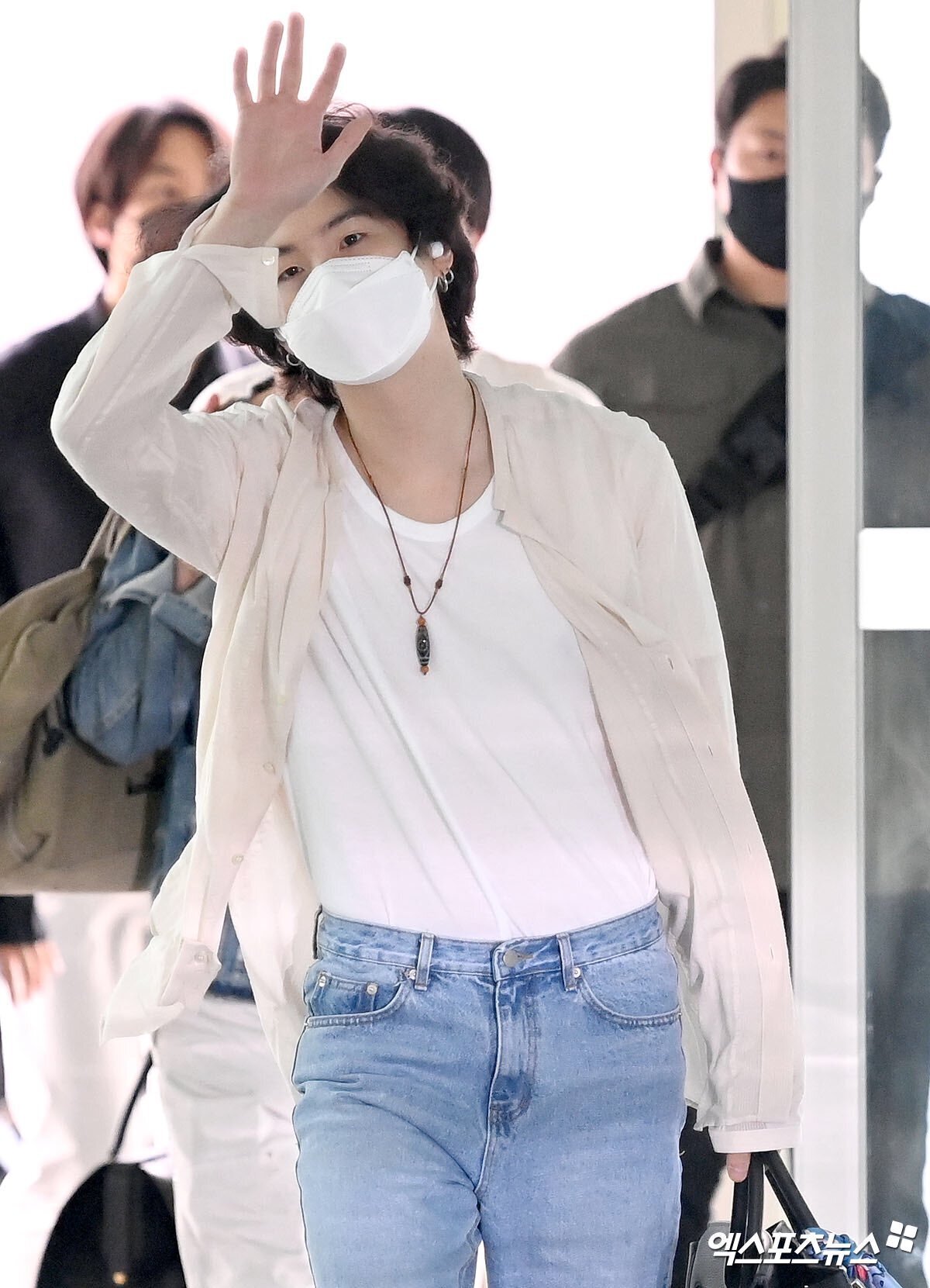220529 BTS Suga at Incheon International Airport Departing for the