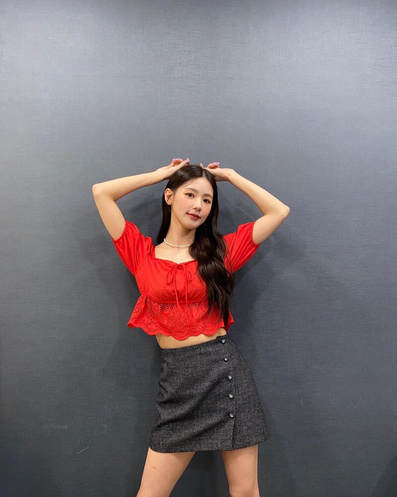 210902 (G)I-DLE Miyeon SNS Update documents 10