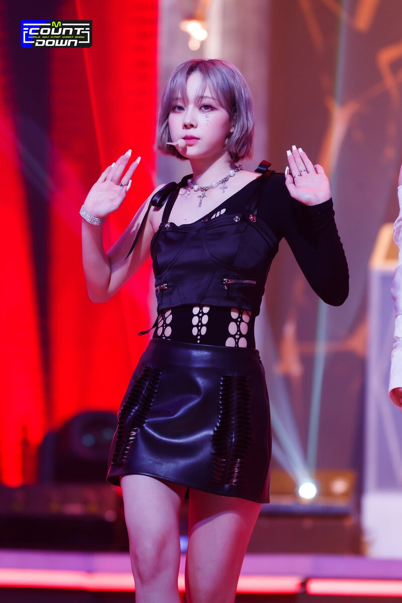 220714 aespa - 'Girls' at M Countdown documents 1