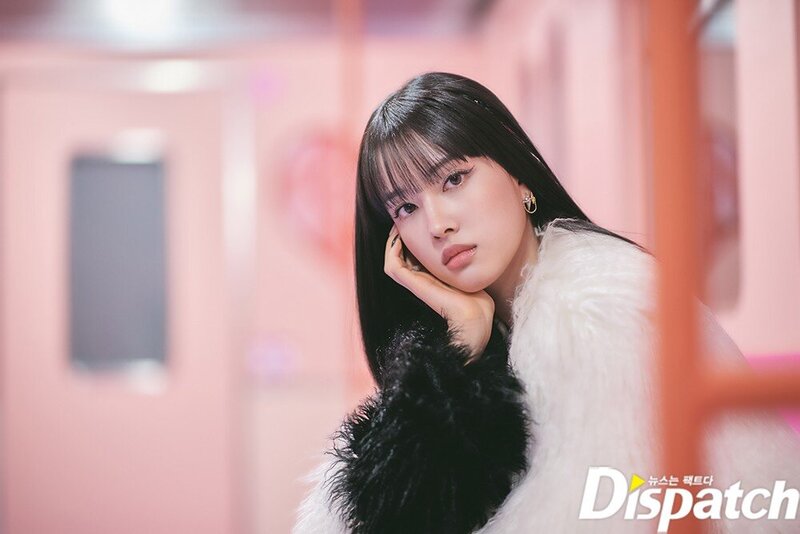 220222 STAYC Yoon - 2nd Mini Album 'YOUNG-LUV.COM' Promotion Photoshoot by Dispatch documents 1