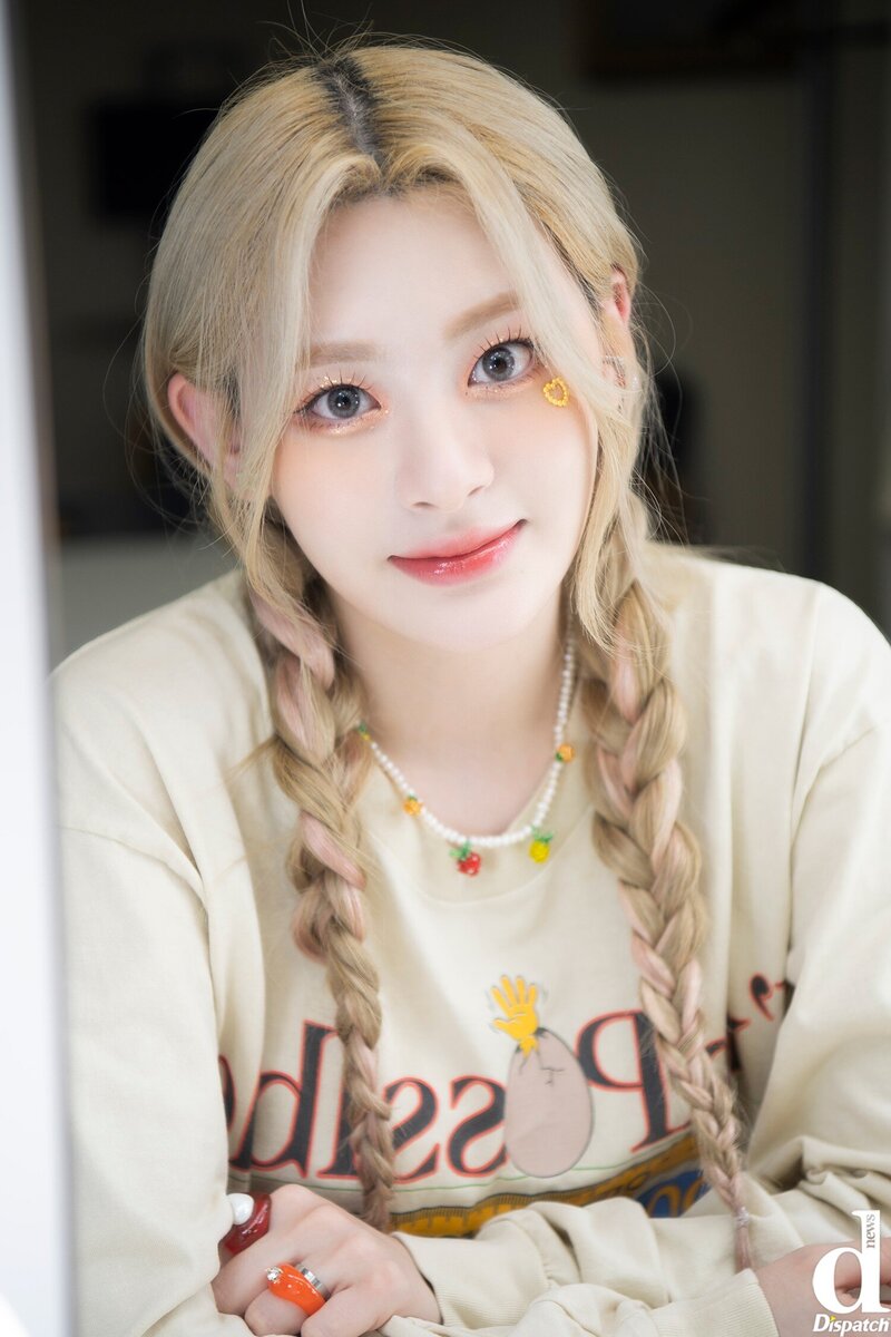 221130 STAYC Seeun Japan Debut 'POPPY' Promotion Photoshoot by Dispatch documents 1