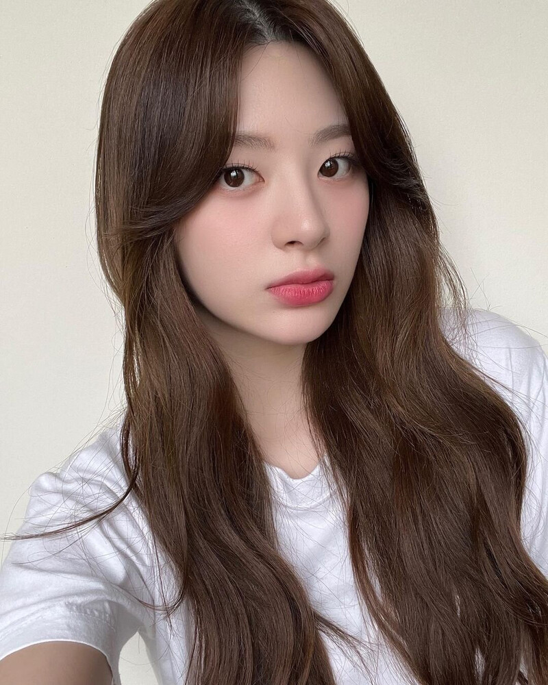 230605 STAYC Instagram Update - Seeun documents 5