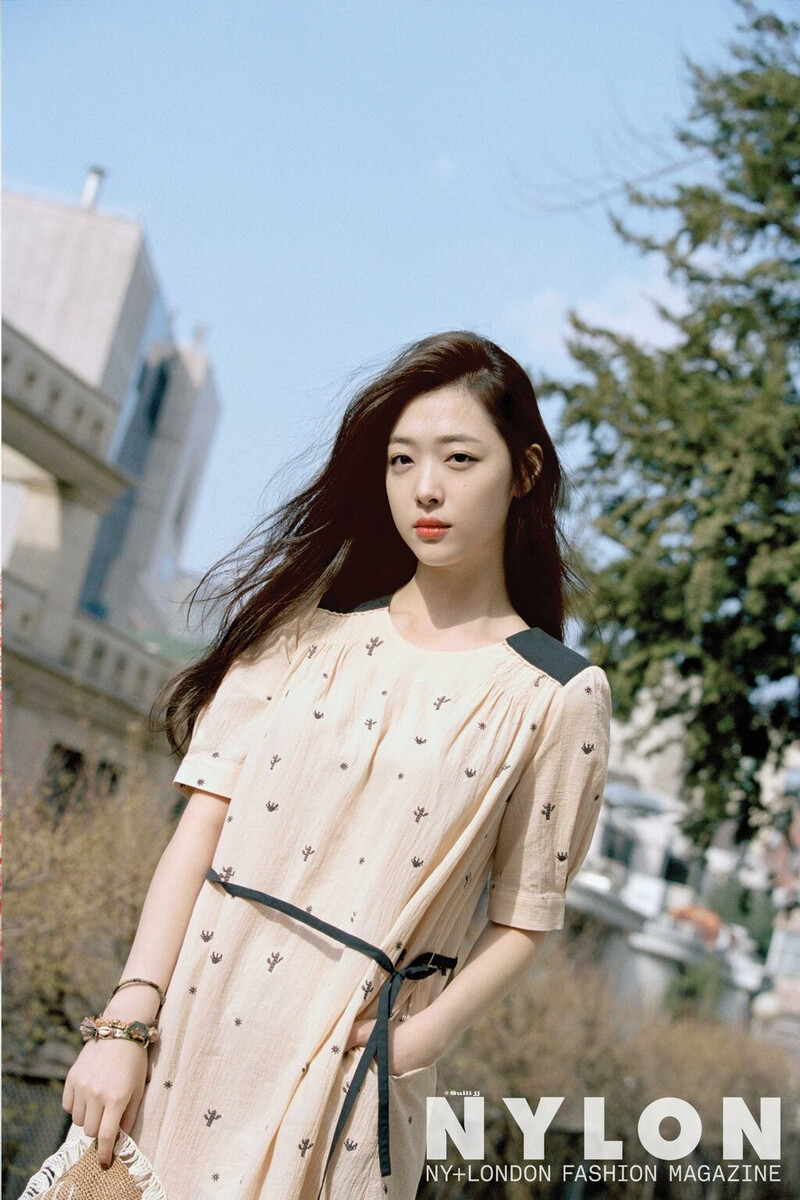 Sulli for NYLON Korea Magazine - May 2016 Issue documents 1