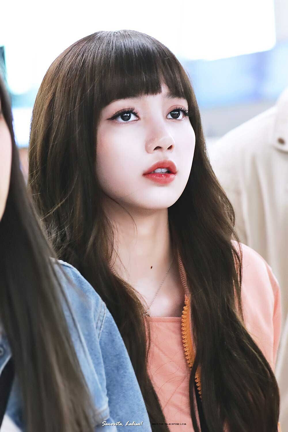 180325 - LISA Airport | Kpopping