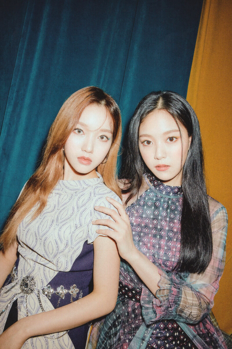 LOONA - [&] Album Scans documents 2