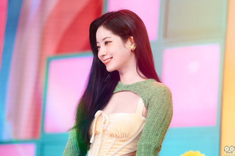 220828 TWICE Dahyun - 'Talk that Talk' at Inkigayo documents 2