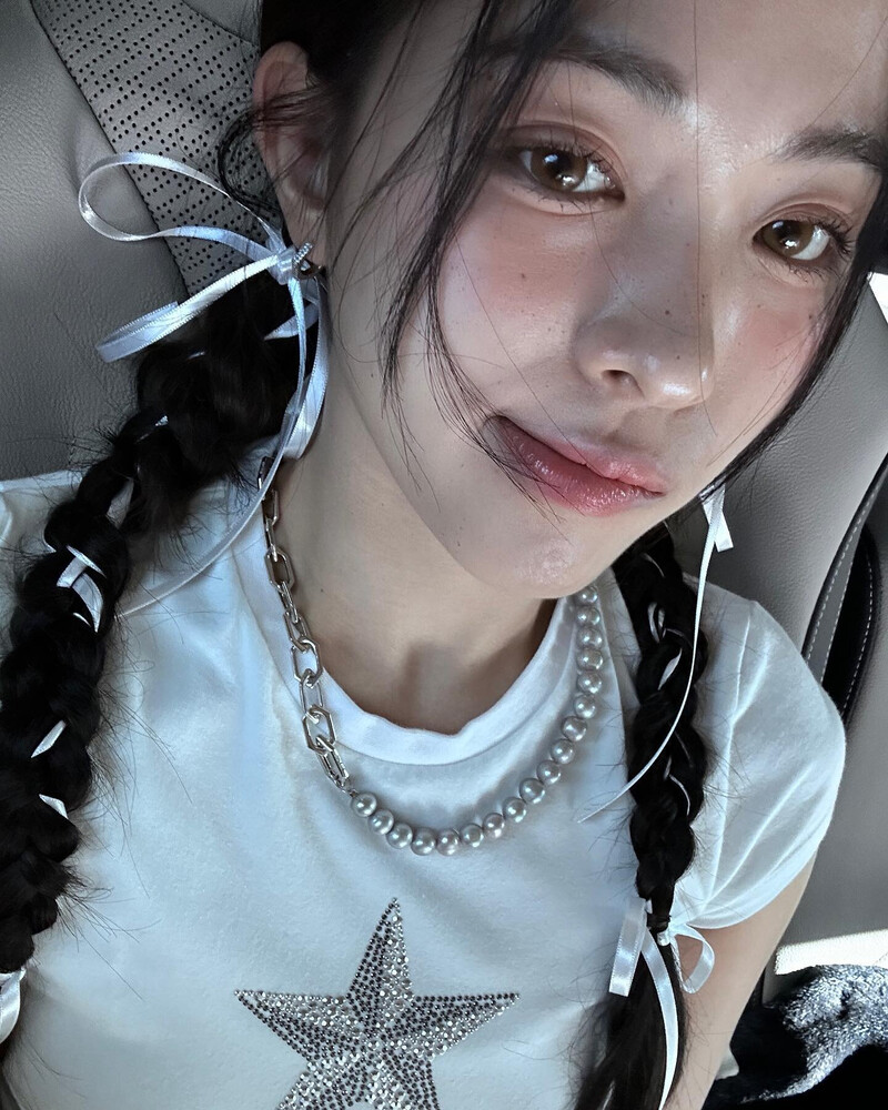 230801 - ITZY Ryujin Instagram Update documents 2