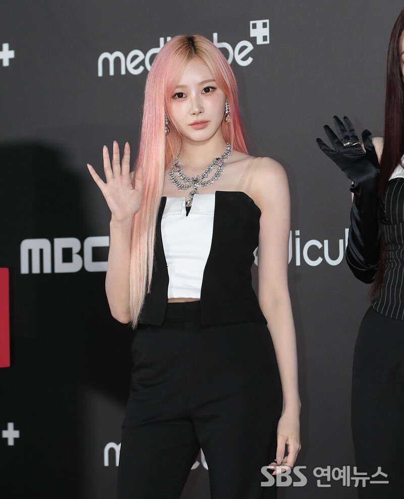 241115 aespa Giselle at 2024 TikTok Awards Korea documents 3