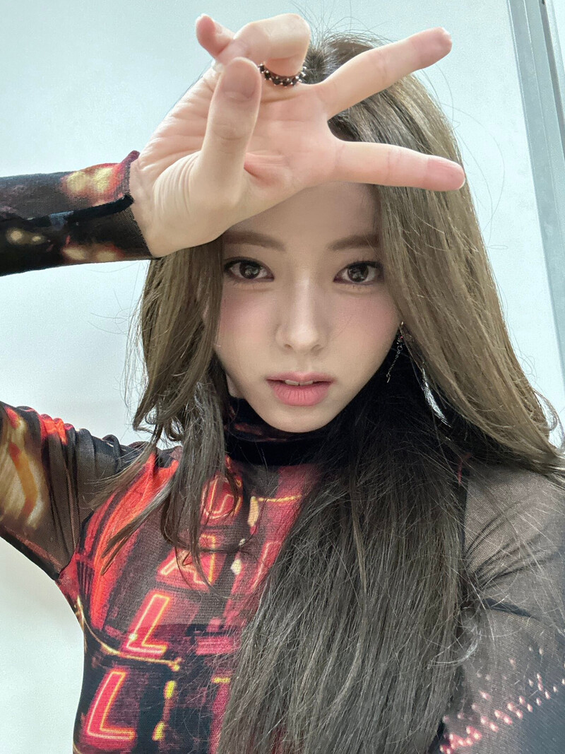 240908 - ITZY Twitter Update documents 2