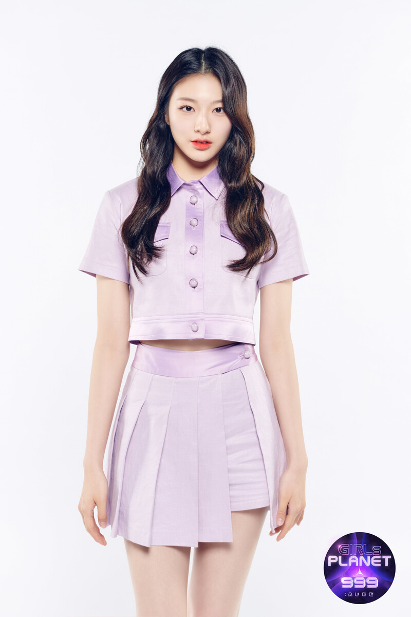 Girls Planet 999 - C Group Introduction Profile Photos - Zhou Xin Yu documents 3