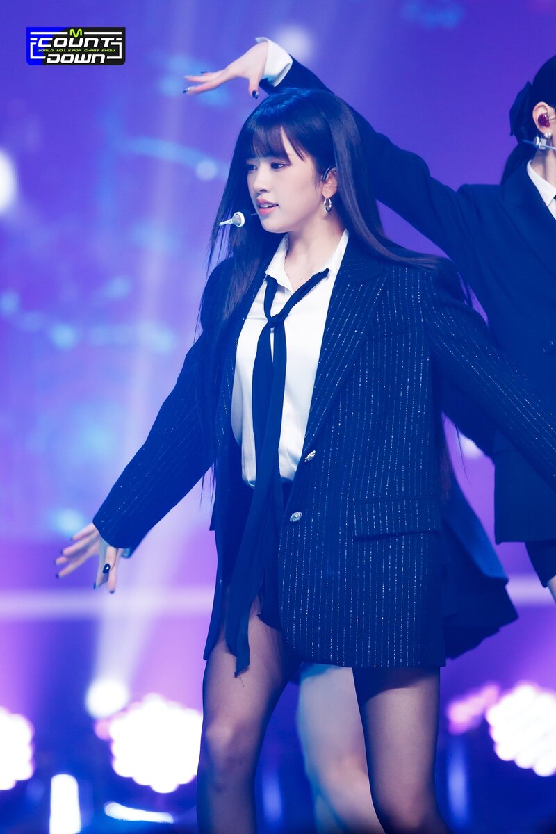 230413 IVE Yujin - 'Kitsch' & 'I AM' at M COUNTDOWN documents 10