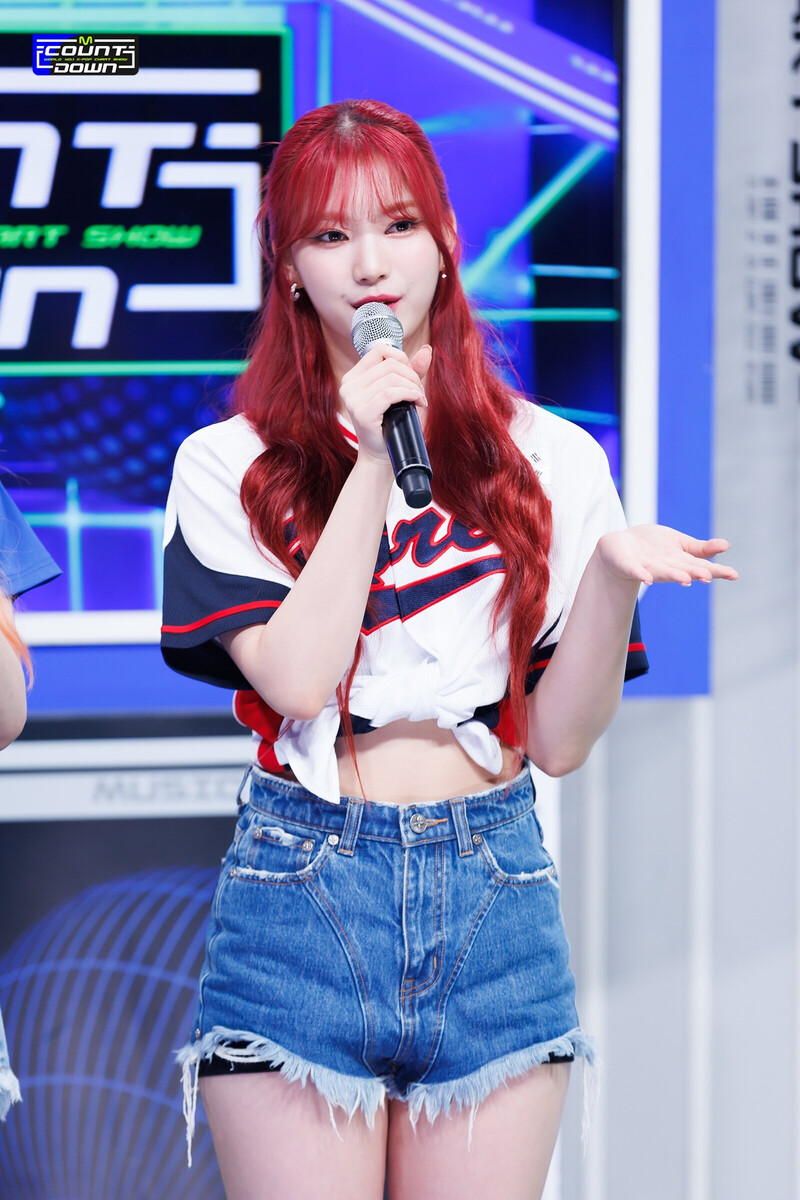 230824 STAYC Sieun & Isa - Special MCs at M COUNTDOWN documents 17