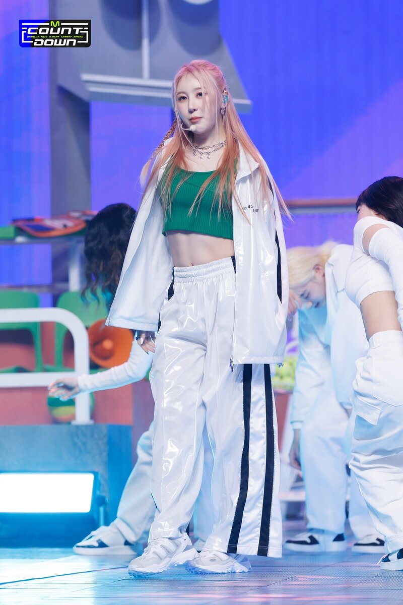 230413 LEE CHAE YEON - 'KNOCK' at M COUNTDOWN documents 14