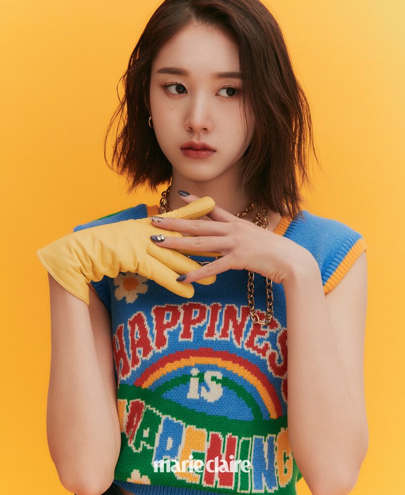 STAYC for Marie Claire Korea April Issue 2022 documents 6