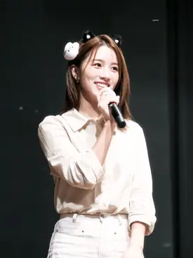 240928 WOOAH - LUCY at fansign event