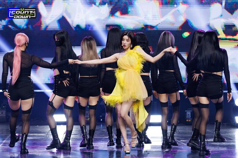 220414 Kwon Eunbi - "GLITCH" at M Countdown documents 13