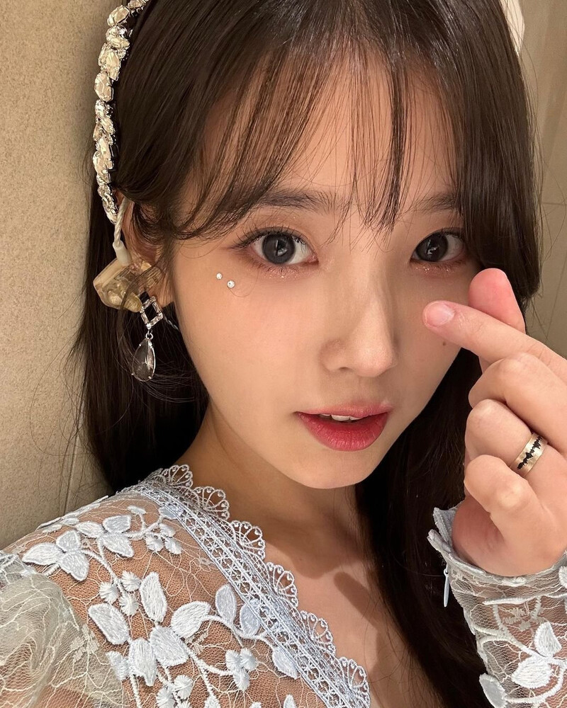 230929 IU Instagram Update documents 2