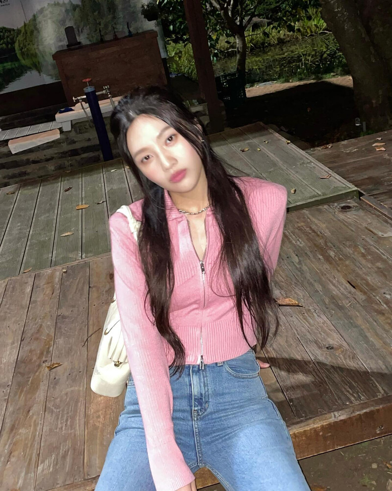 211020 Red Velvet Joy Instagram Update documents 3
