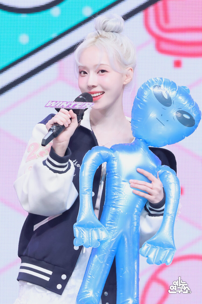 240601 aespa Winter - ‘Armageddon’ at Music Core documents 5