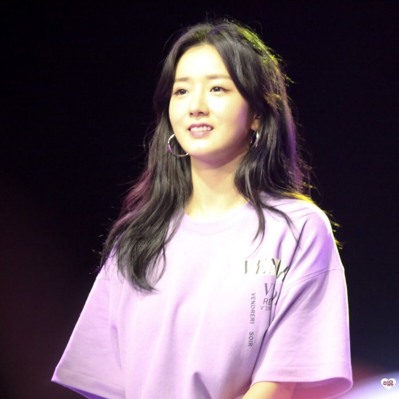 190728 Apink Bomi documents 9