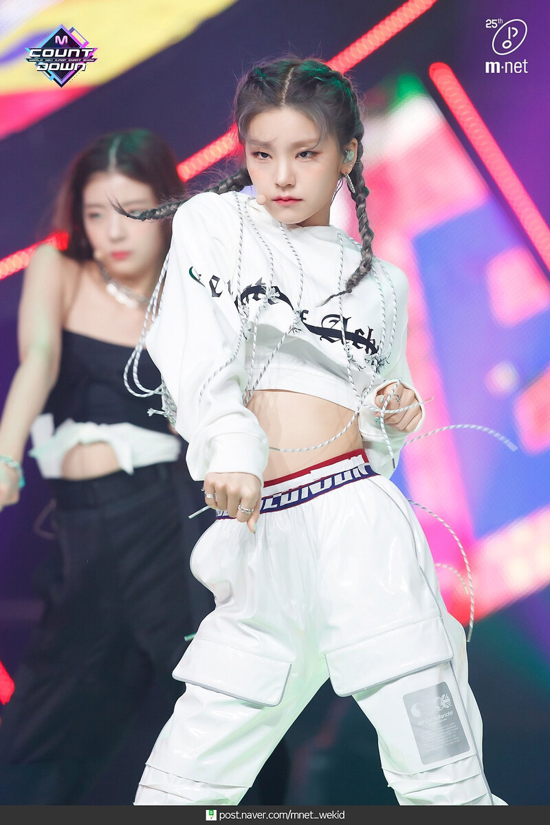 200326 ITZY - 'WANNABE' at M COUNTDOWN documents 8