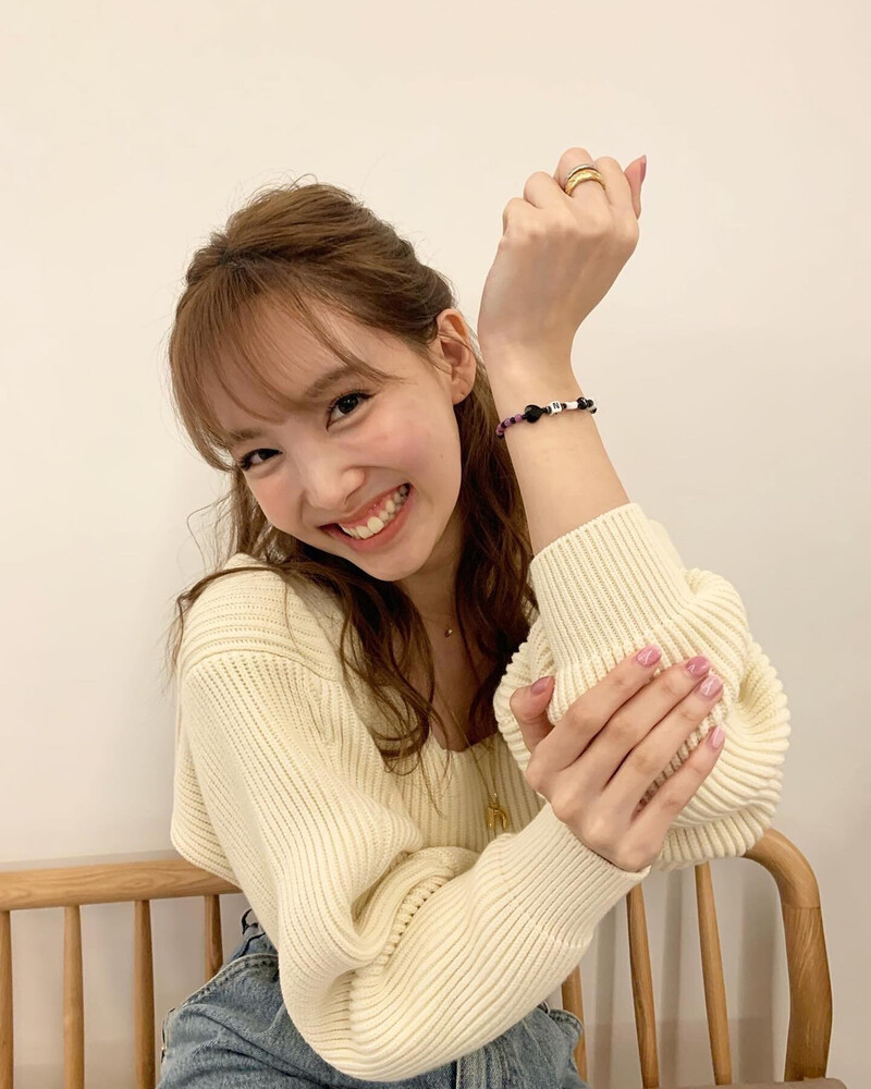 211002 TWICE Instagram Update - Nayeon documents 4