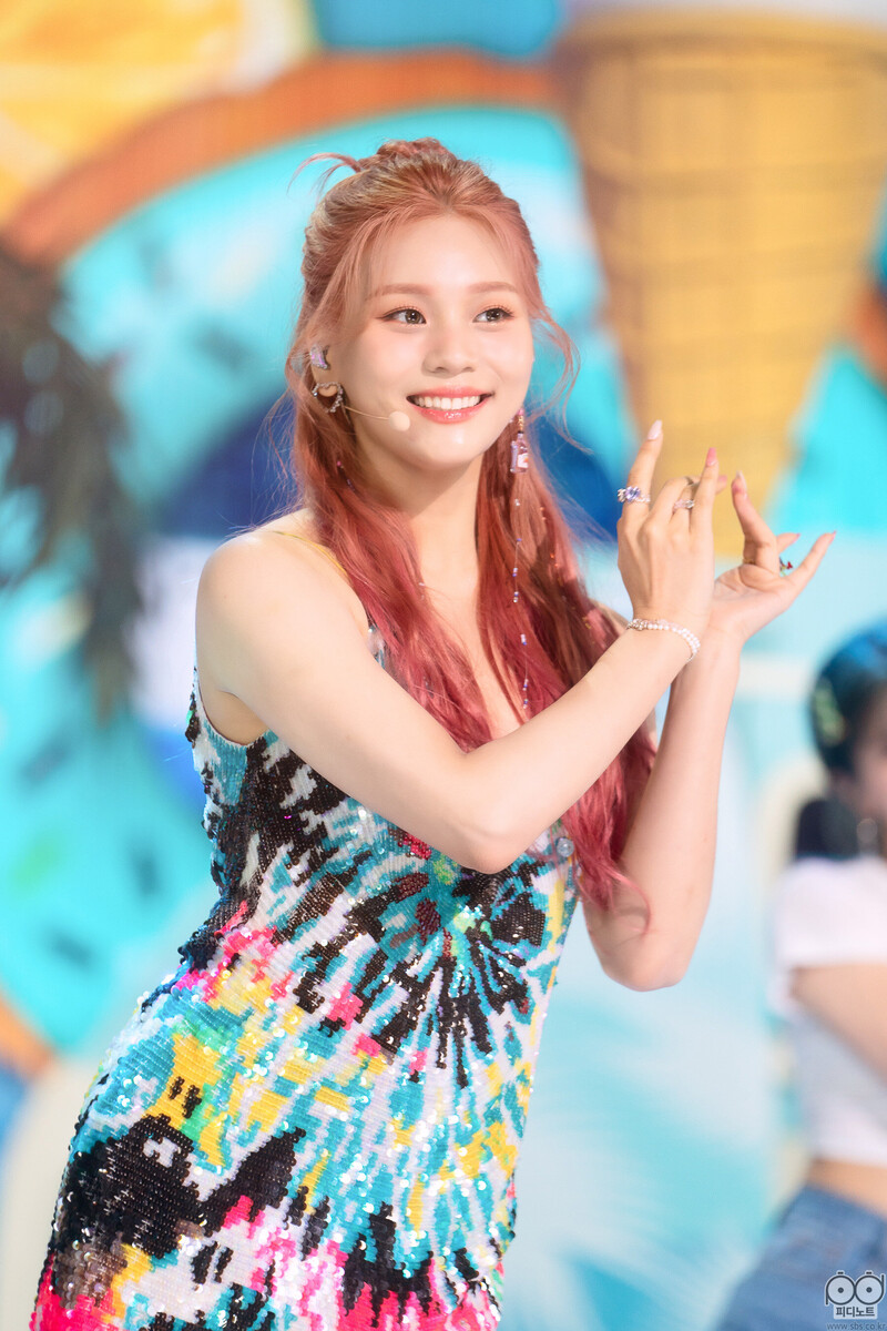 220711 VIVIZ Umji - LOVEADE at SBS Inkigayo documents 1