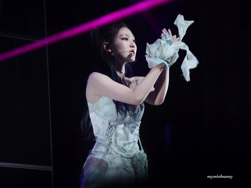 230225 aespa Ningning - 1st Concert 'SYNK : HYPER LINE' in Seoul Day 1 documents 1