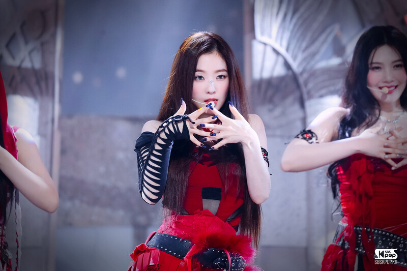 240630 Red Velvet Irene - 'Cosmic' at Inkigayo documents 2