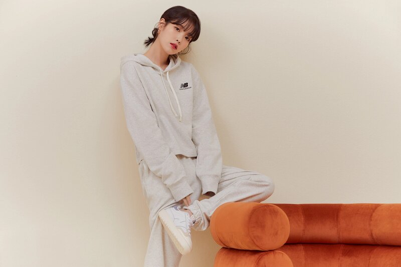 IU for New Balance 2022 CT302 Shoes documents 6
