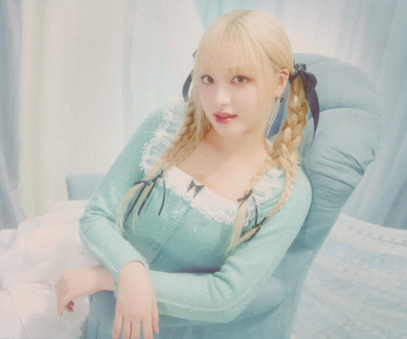 IVE - 2024 Season’s Greetings ‘A Fairy's Wish’ (Scans) documents 9