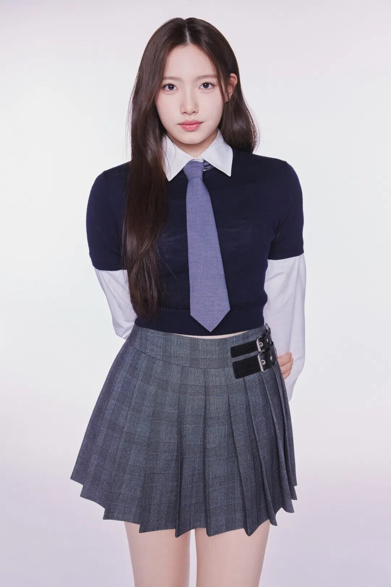 Kim Eunchae I-LAND 2 Profile Photos documents 1